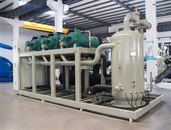 3つのコンプレッサーを備えたビッツァーコンプレッサーラック720hp